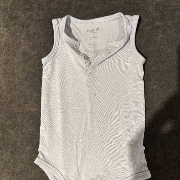 Kyte Baby Sleeveless Bodysuit Size 6-12mo - Picture 3 of 3